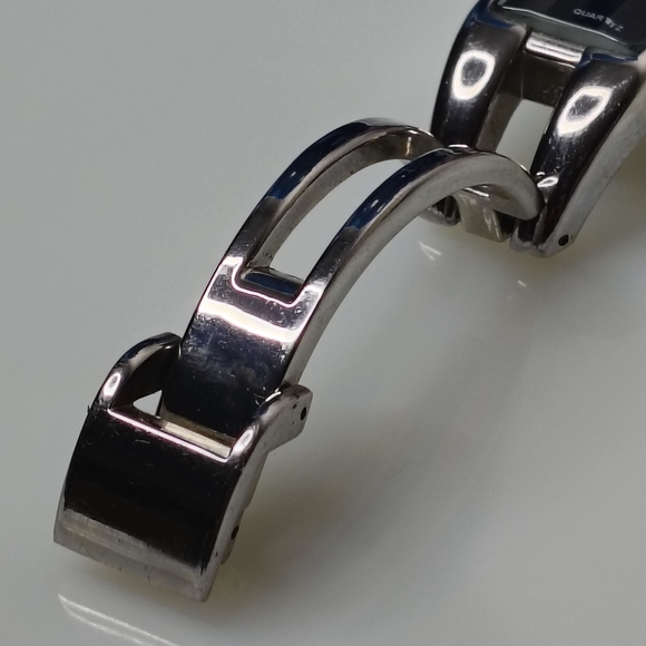 Kimio Black and Silver Quartz Watch - Picture 5 of 9